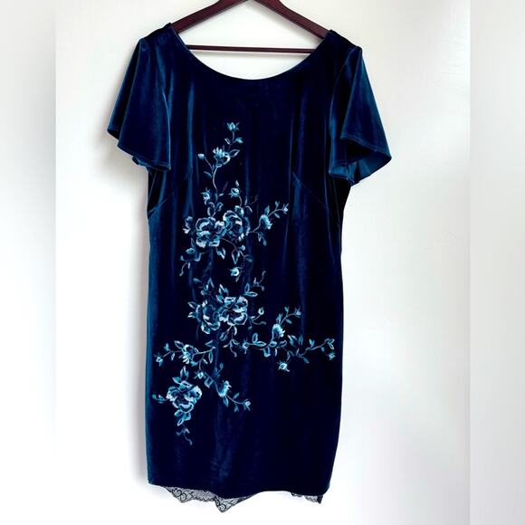 White‎ House Black Market Women’s Teal Embroidered Floral Velvet Dress XLP NEW - Picture 3 of 12